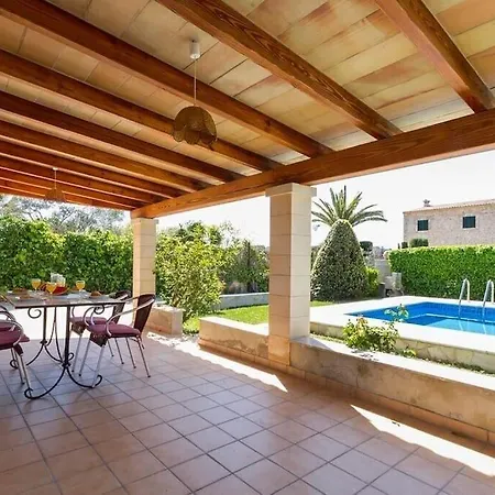 בית נופש Cozy House For 4 People In A Quiet Rural Area By Renthousing *
